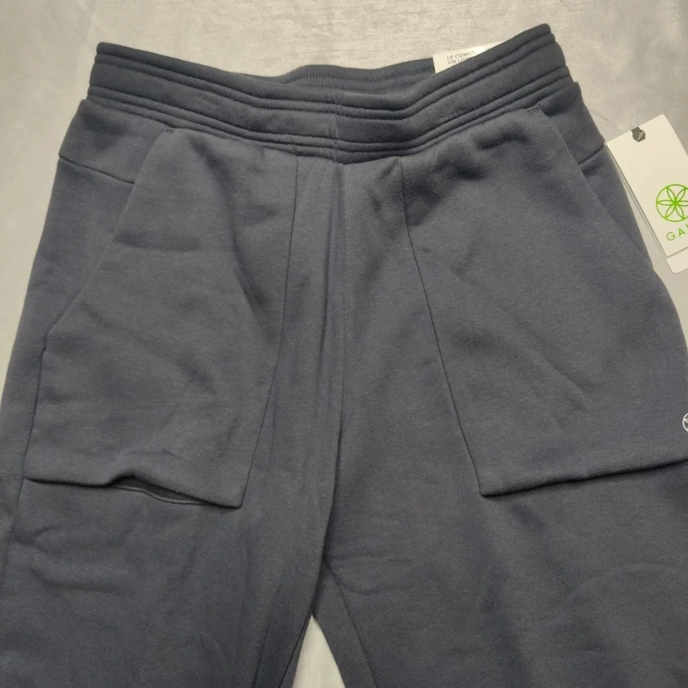 Gaiam Comfort Jogger Men Small Slim Fit Ebony Pull-On‎ Sweatpants NEW